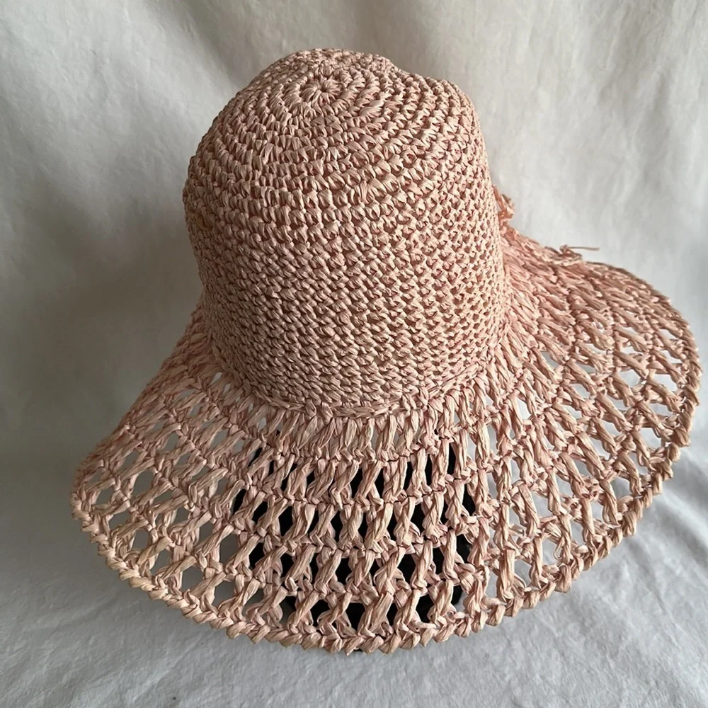 Pink floppy straw hat with tie